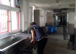 학교 급식실소독중